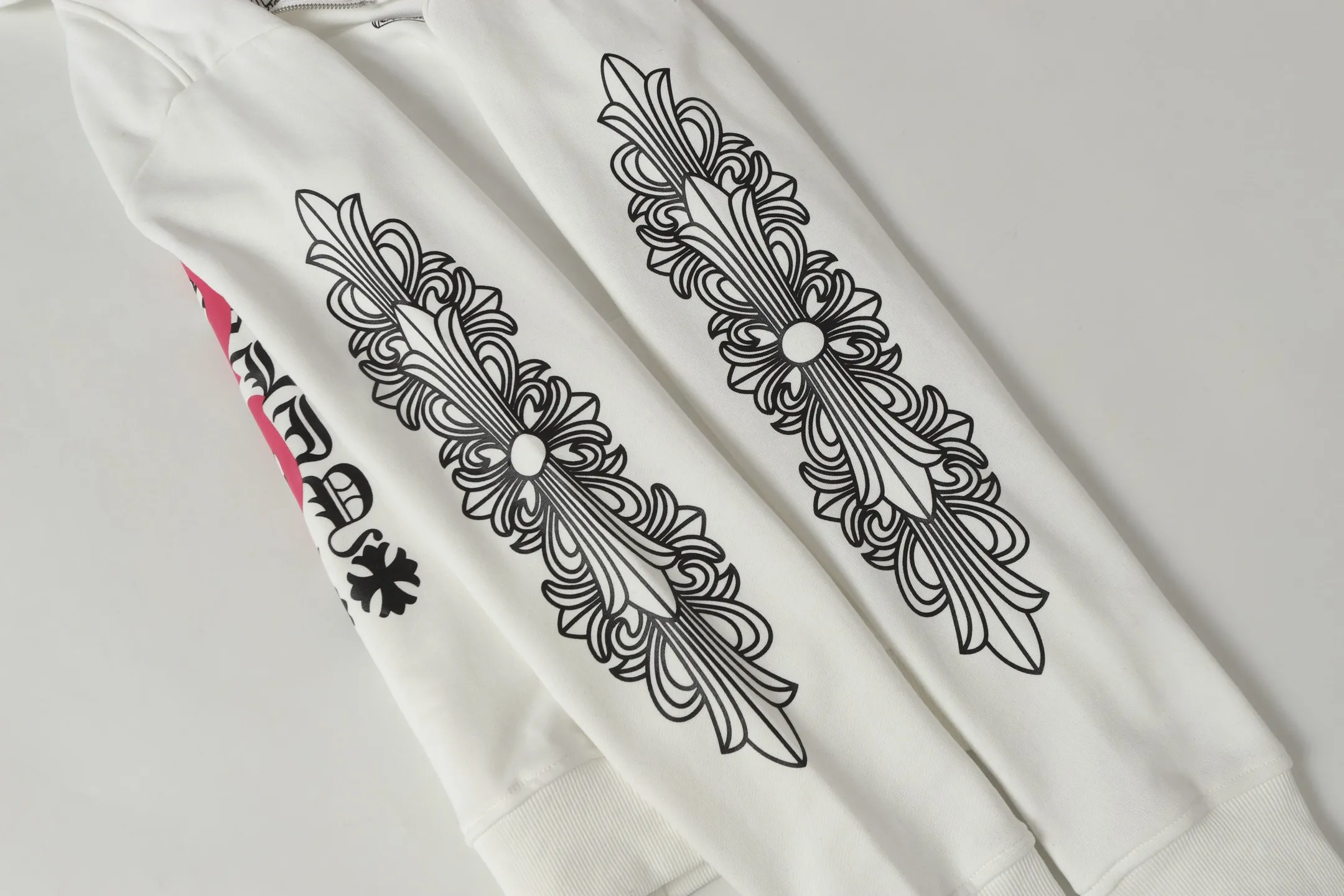 P260 -Chrome Hearts/Chrome Hearts Colorful Sanskrit Printed Zip Sweater Cardigan Jacket -High weight, high density and high quality. The wool is soft and skin-friendly. It feels soft and silky. It has excellent warmth and skin-friendly properties.